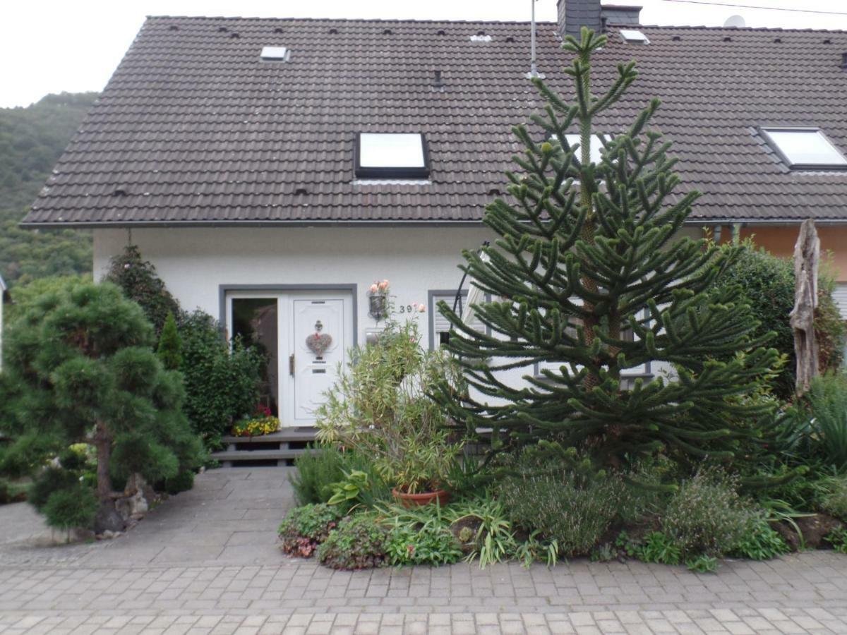 Querbach Apartment Burgen  Bagian luar foto